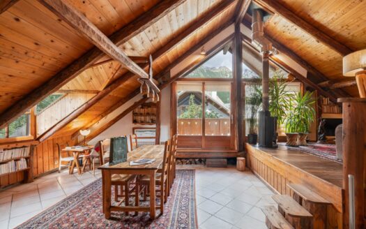 Le Monêtier-les-Bains Casset | Charming Village House  – A Green Haven In Le Casset