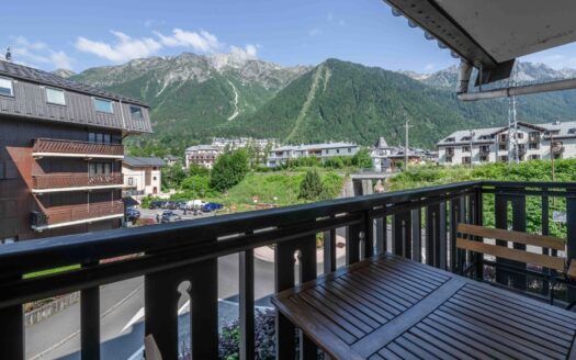 Chamonix-Mont-Blanc le lyret | Bright 1-bedroom Apartment Plus Sleeping Alcove In The Heart Of Chamonix Mont-blanc