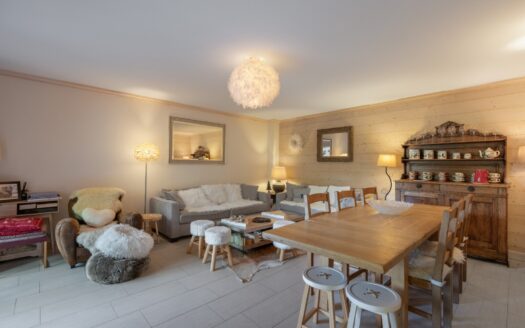 Meribel Méribel-Village | South-facing, Fully Renovated 4-bedroom Apartment