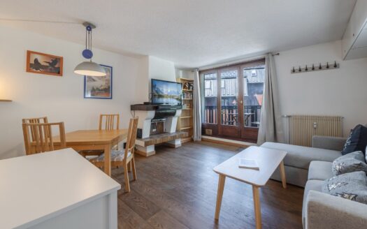 Chamonix-Mont-Blanc le lyret | Bright 1-bedroom Apartment Plus Sleeping Alcove In The Heart Of Chamonix Mont-blanc