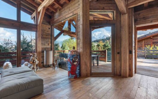 Combloux PROCHE VILLAGE et commodités | Exceptional Chalet – Six Bedrooms – Panoramic Views And Close To The Village Centre