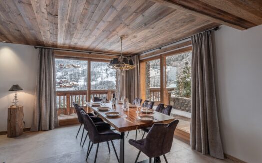 Meribel Le Raffort | 4 Bedrooms Chalet With A View Of La Saulire, Nearly Ski Slopes