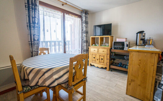 2313 – Thollon-les-Mémises | Modern 1-Bedroom Apartment, Lake View, Balcony, Les Flocons Residence