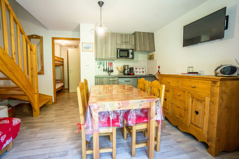 2308 – Thollon-les-Mémises | Duplex 1-Bedroom + Bunk area Apartment, Mountain View, Balconies, Rhodos Residence