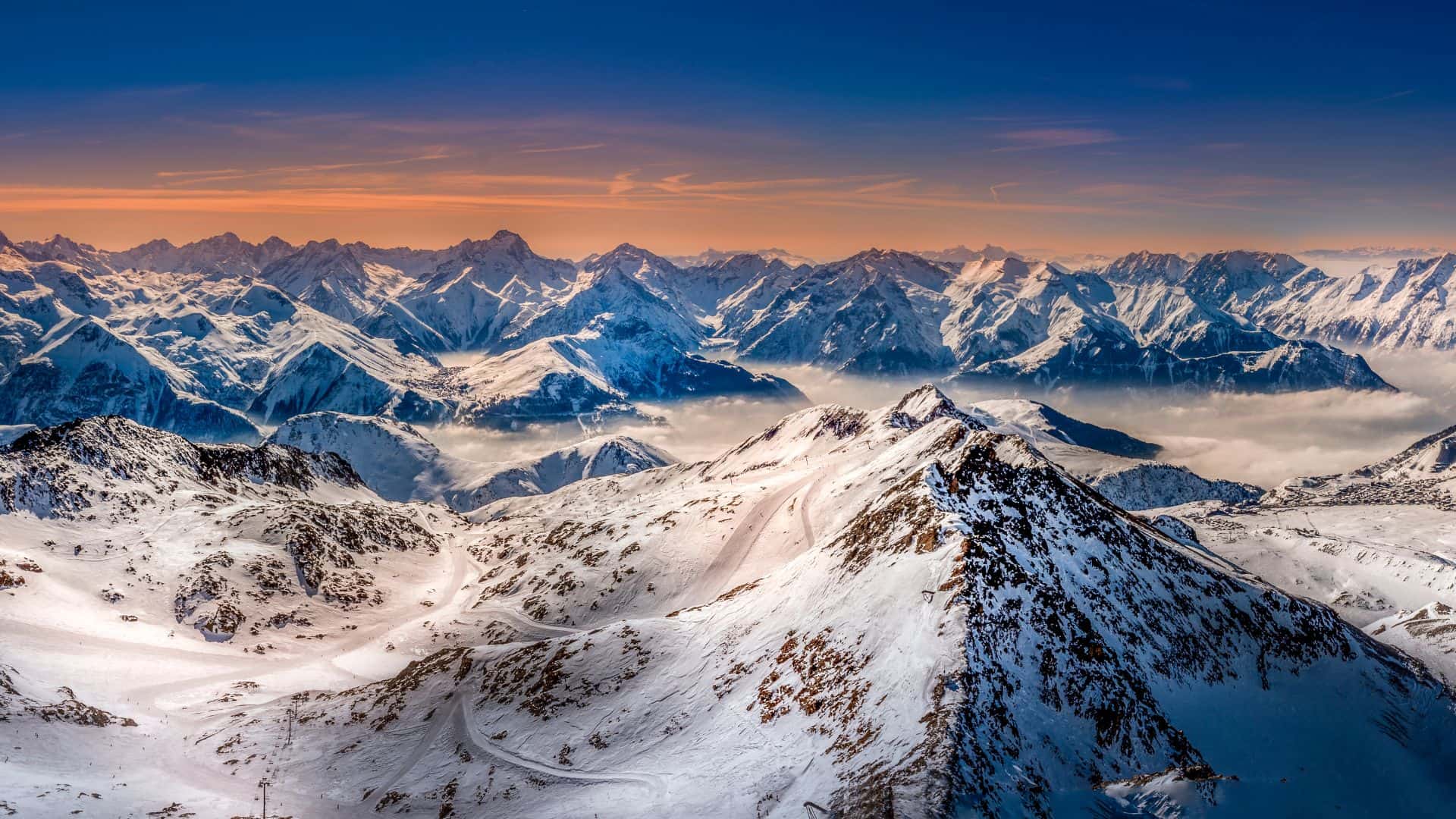 Alpe-d'Huez-Grand-Domaine Ski Area Property for Sale.