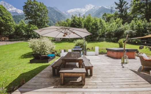 Les Houches LE PONT | Family Chalet With 4 Bedrooms – Stunning Views And Spacious Grounds