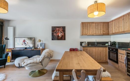 Praz-sur-Arly Centre | Two Bedroom – Open Views – Close To The Village Centre