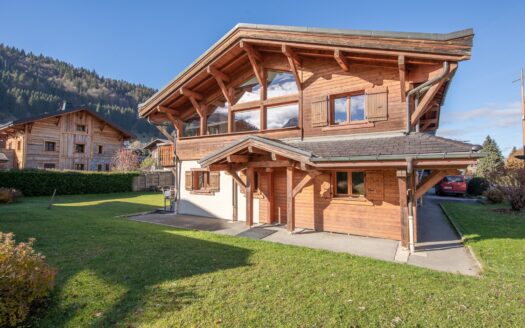 Morzine  | 3-bedroom Apartment + Mountain Corner – Close To The Center