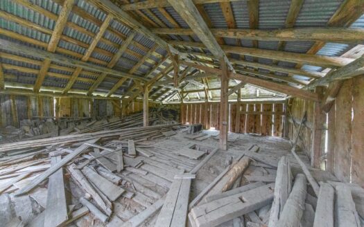 Essert-Romand  | Authentic Mountain Pasture Barn – Graydon