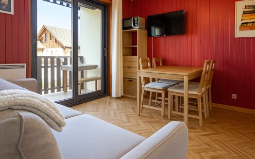 2309 – Thollon-les-Mémises | Affordable 1-Bedroom Apartment with Bunk Bed Area, Lake & Mountain View, Schuss Residence