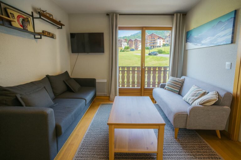 2336 – Thollon-les-Mémises – 2-Bedroom Apartment with Mountain Views