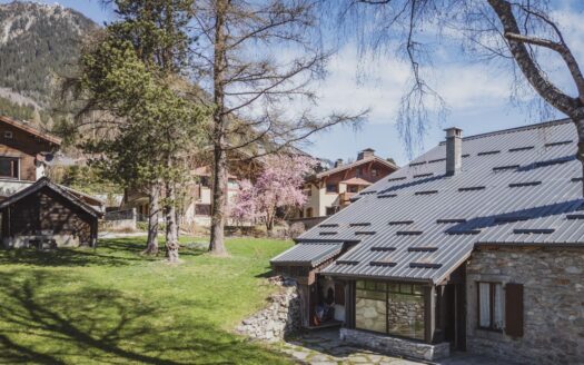 Chamonix-Mont-Blanc | Historic 6-Room Country House with Mont Blanc Views