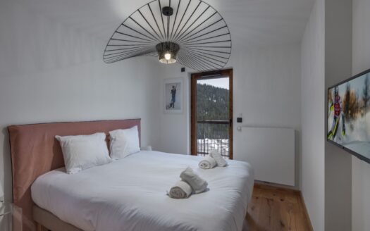 Courchevel Moriond | 2-Bed Apartment with West-Facing Balcony