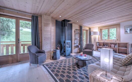 Megève | Refined 3-Bed Apartment in Rochebrune with Optional Annex