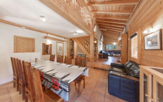 Morzine | Spacious 8-Bed Semi-Detached Farmhouse with Rental Income Potential