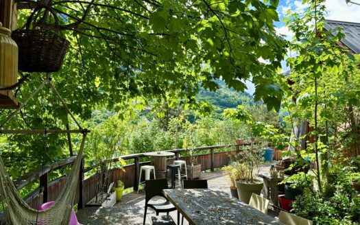 Sainte-Foy-Tarentaise | 5-Bed Chalet with 2 Independent Studios