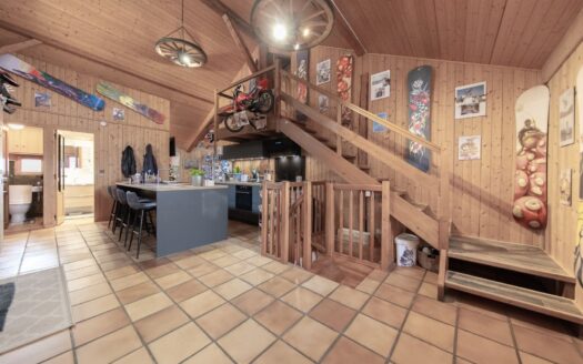 Saint-Jean-d’Aulps | Traditional 3 Bedroom Chalet – With Garden