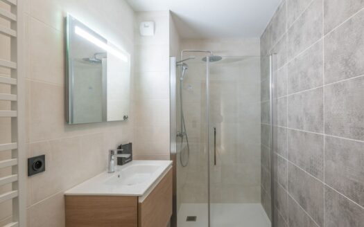 Alpe d’Huez | Spacious 2-Bed + Cabin Apartment in Vieil Alpe with Garage