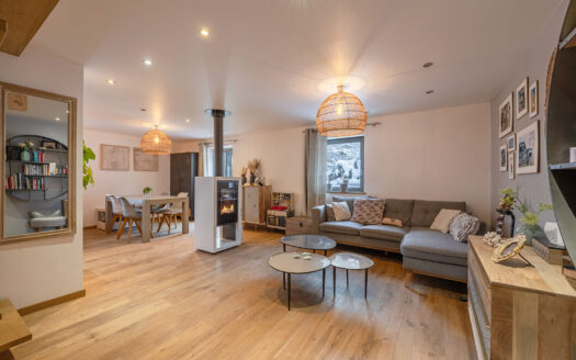 Chamonix-Mont-Blanc | 2-Bed Apartment with 40 m² South-Facing Terrace in Les Bossons