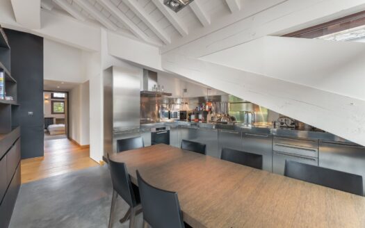 Courchevel 1850 | Premium 2-Bed Top-Floor Apartment Near Slopes