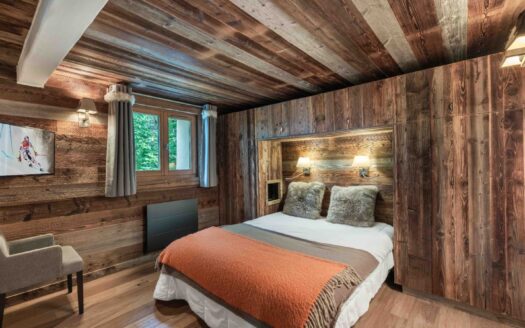 Demi-Quartier | Spacious 4-Bed Duplex in Renovated Farmhouse Near Megève