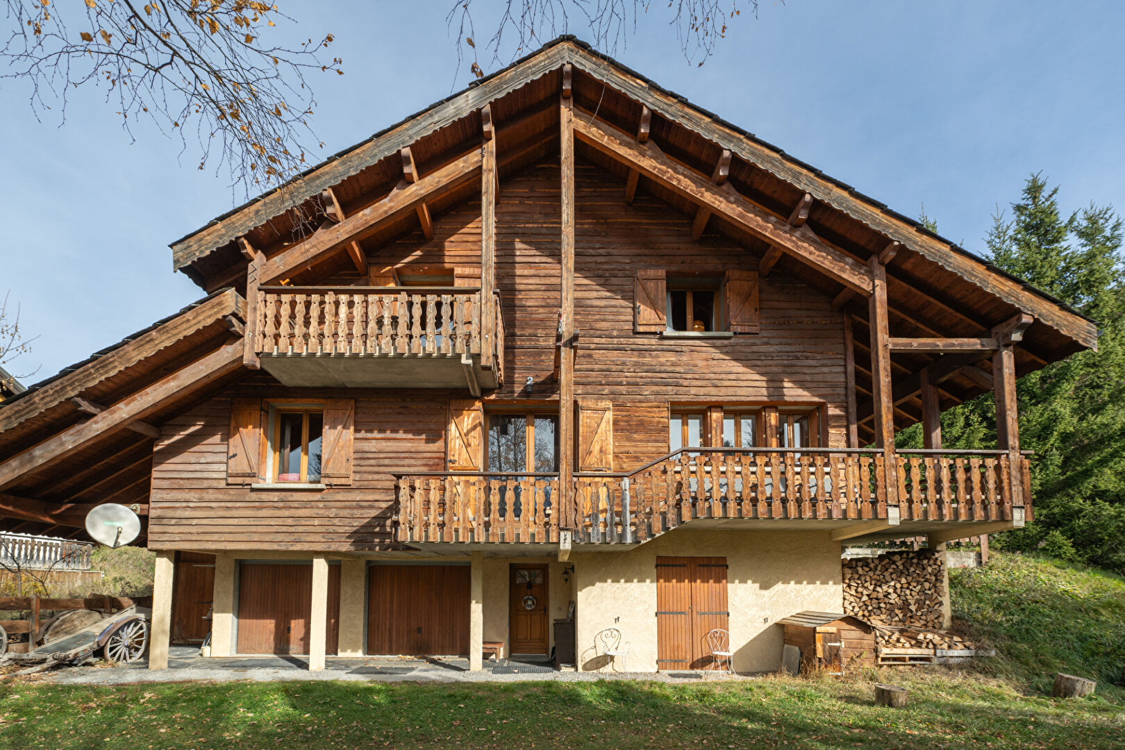 Domosno | Les Deux Alpes | Authentic 5-Bed Chalet Facing Mountains