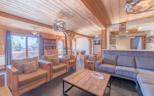 Les Deux Alpes | Exceptional 7-Room Authentic Chalet with Panoramic Views