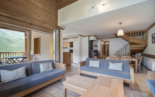 Les Menuires | Exceptional 6-Bed Ski-In Ski-Out Duplex with Private Sauna