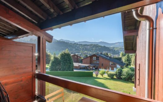 Megève | 2-Bed Duplex in Jaillet with Open Views