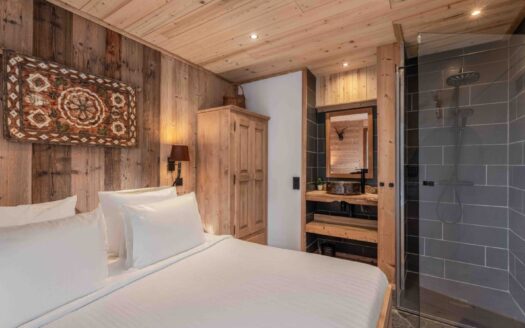 Megève | 3-Bed Apartment in Rochebrune with Mountain Views