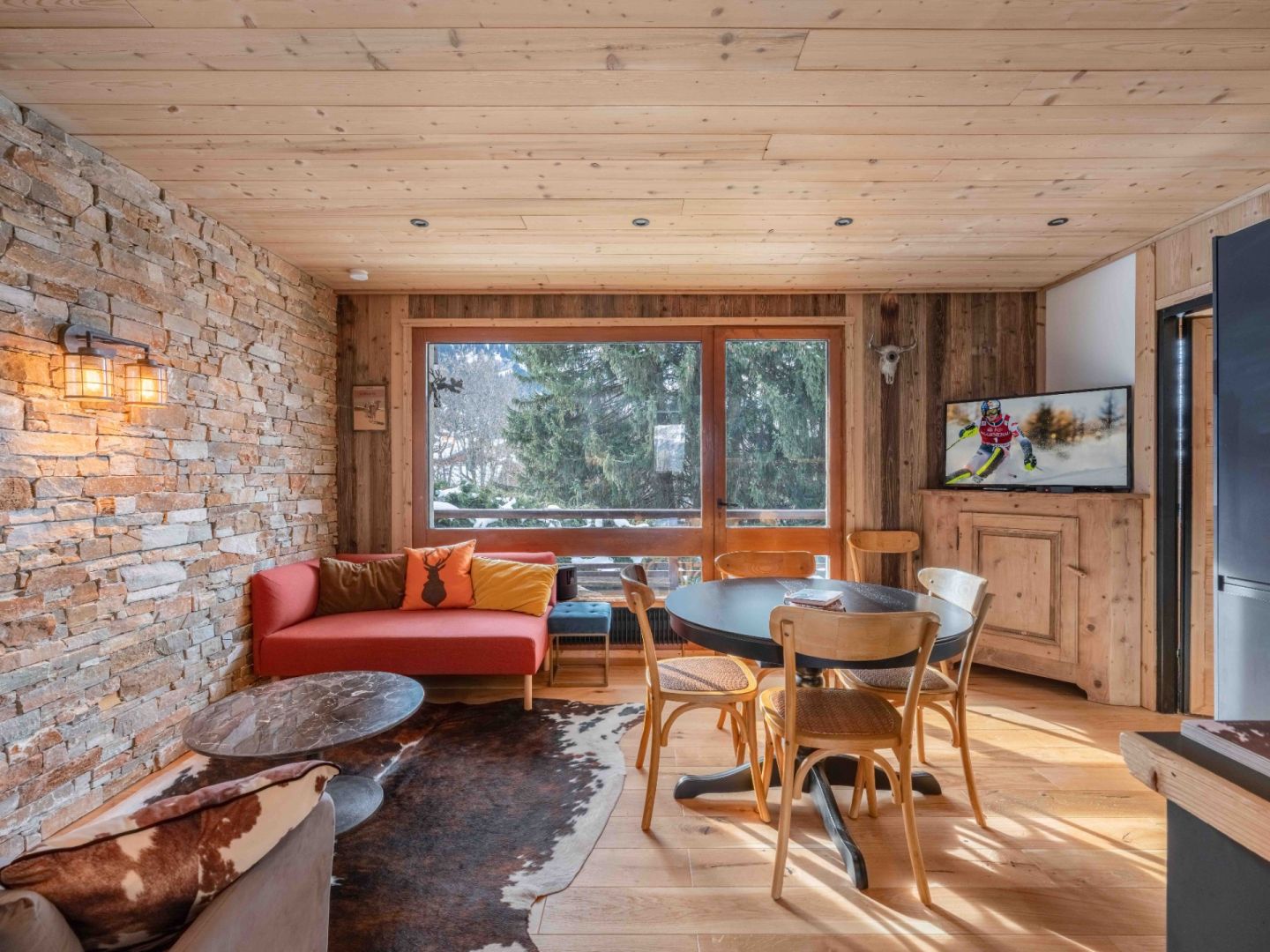 Domosno | Megève | 3-Bed Apartment in Rochebrune with Mountain Views