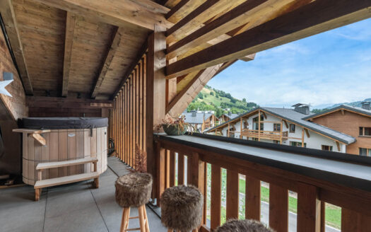 Megève | 4-Bed Penthouse in Silver Lodge with Unobstructed Views