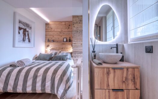 Megève | Fully Renovated 2-Bed Apartment at Mont d’Arbois with Aravis Views