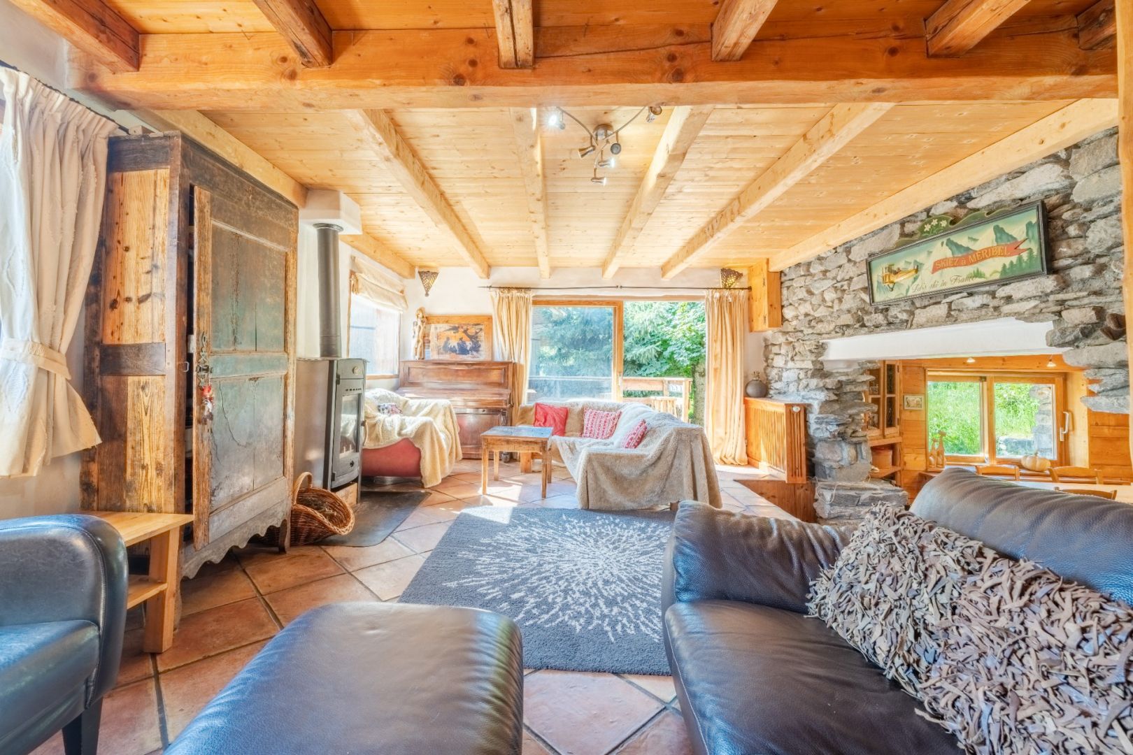 Domosno | Méribel | Authentic 6-Bed Chalet in Peaceful Les Allues Hamlet