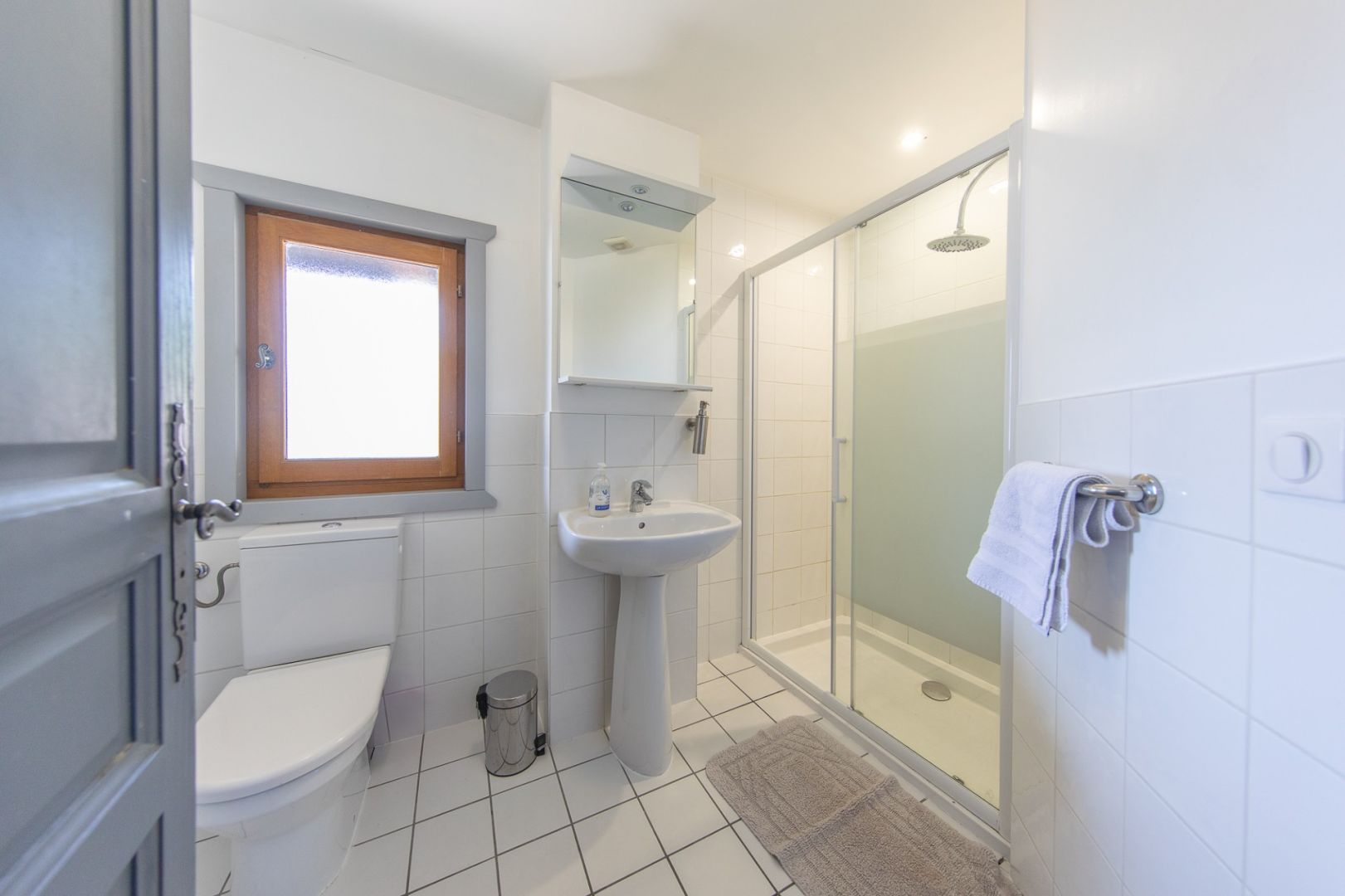 Domosno | Montriond | Impressive 9-Bed Chalet with Jacuzzi & Separate Flat