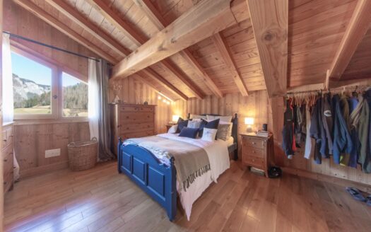 Morzine | Charming 5-Bed Chalet Close to Centre with Hot Tub