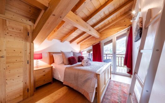 Morzine | Contemporary 5-Bed Chalet Built 2009 with Unobstructed Views