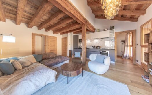 Morzine | Luxury 3-Bed Apartment in Village Centre with Terrace