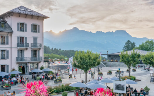 Saint-Gervais-les-Bains | Character Building with 5 Apartments & Commercial Space