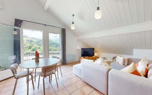 Saint-Gervais-les-Bains | Renovated 3-Bed Mezzanine Apartment in Village Centre