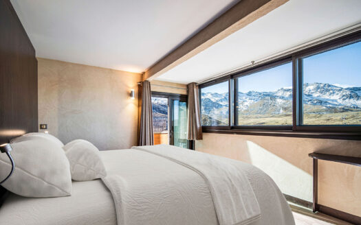 Val Thorens | 3-Bed Apartment with Panoramic Views & Hammam Access