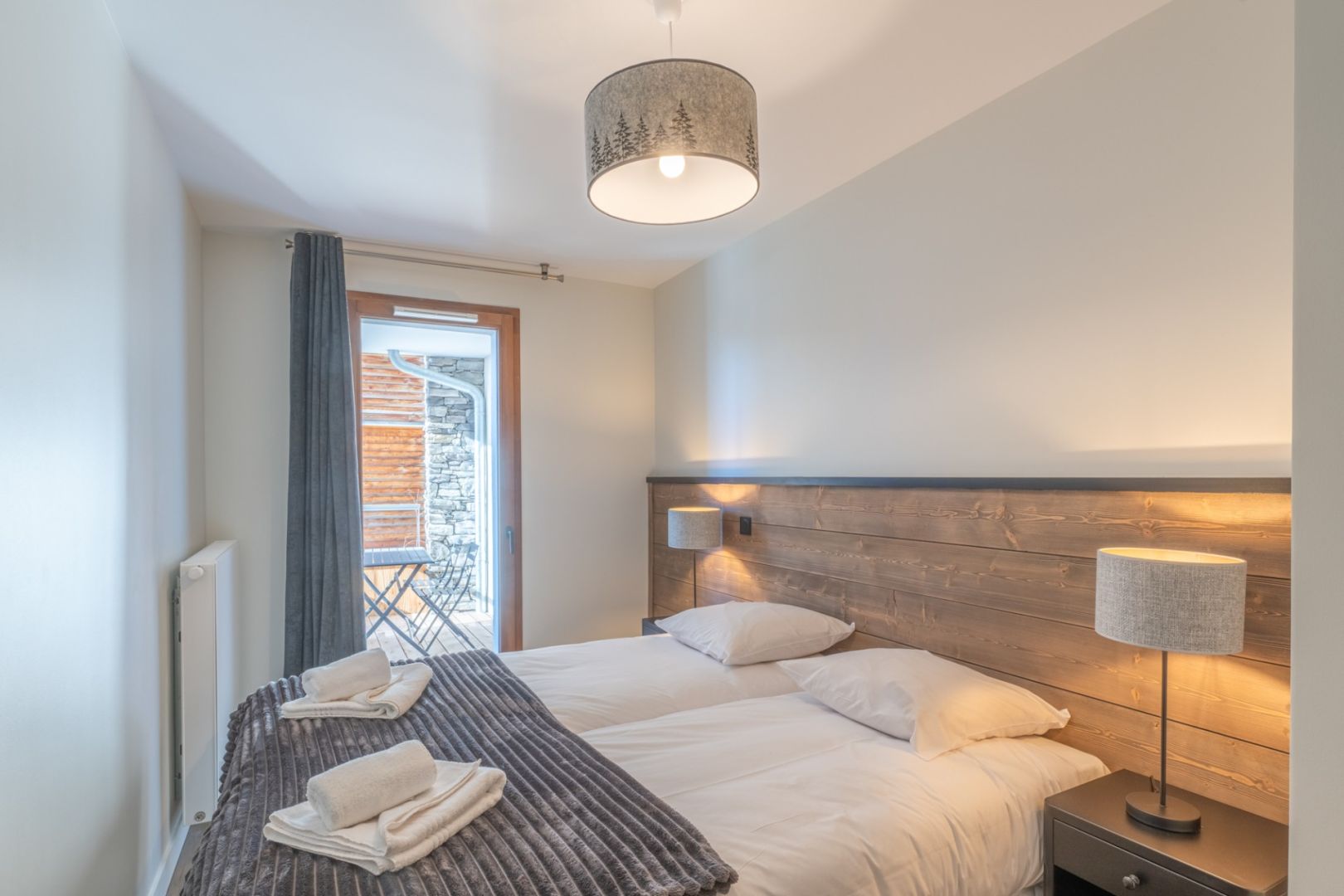 Domosno | Alpe d'Huez | Spacious 2-Bed + Cabin Apartment in Vieil Alpe with Garage