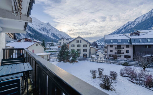 Chamonix-Mont-Blanc | 1-Bed Apartment in Sought-After Central Residence