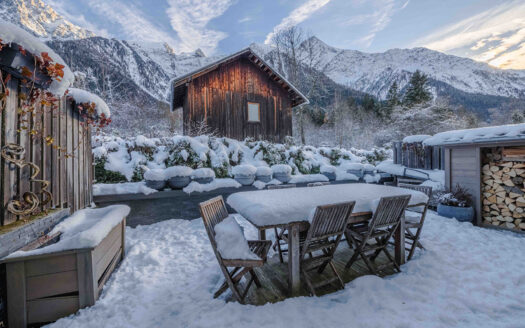 Chamonix-Mont-Blanc | 2-Bed Apartment with 40 m² South-Facing Terrace in Les Bossons