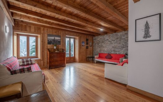 Chamonix-Mont-Blanc | Historic 6-Room Country House with Mont Blanc Views