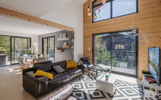 Chamonix-Mont-Blanc | Modern 5-Bed Chalet with Pool & Mont Blanc Views