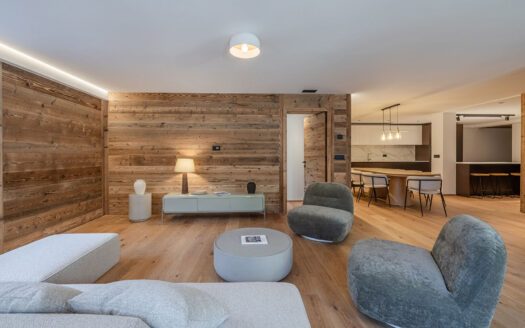 Chamonix-Mont-Blanc | Spacious 3-Bed Renovated Apartment in Historic Moussoux