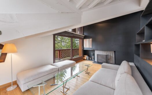 Courchevel 1850 | Premium 2-Bed Top-Floor Apartment Near Slopes