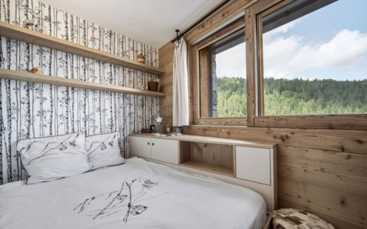 Courchevel Moriond | 1-Bed Ski-In Ski-Out Apartment in Sought-After Residence