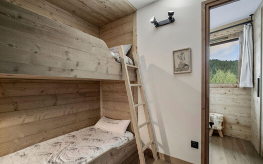 Courchevel Moriond | 1-Bed Ski-In Ski-Out Apartment in Sought-After Residence